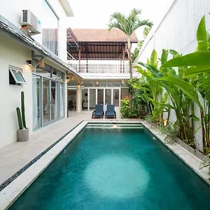 https://villa-maya-seminyak.ubudhotelsnow.com